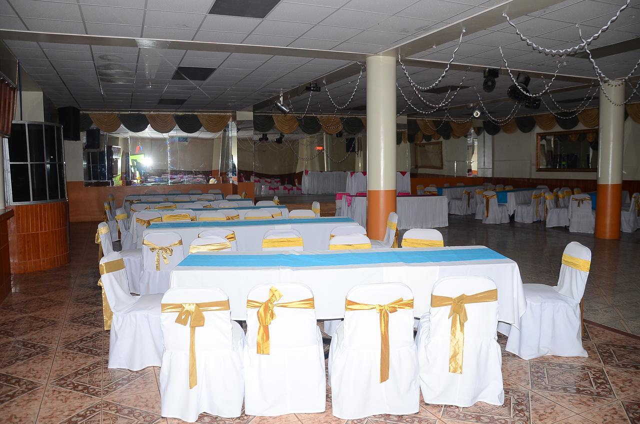 Hotel Real Madrid Riobamba Dış mekan fotoğraf
