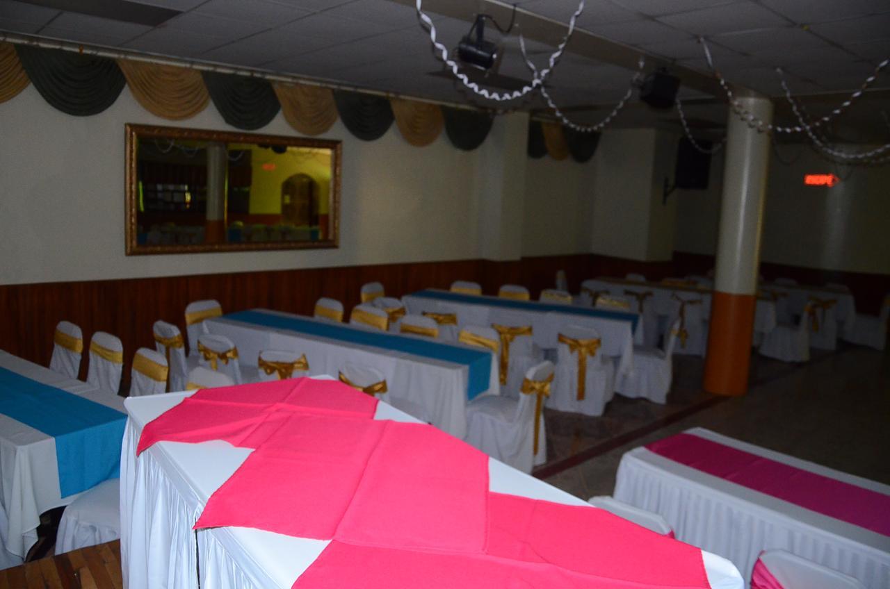 Hotel Real Madrid Riobamba Dış mekan fotoğraf