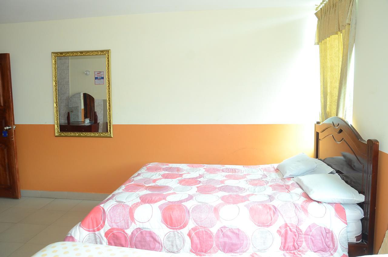 Hotel Real Madrid Riobamba Dış mekan fotoğraf